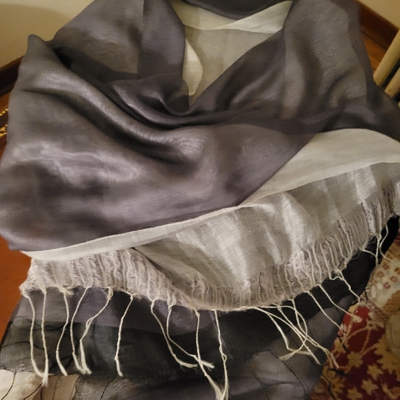 2 Silk Grey Scarfs - Picture 9 of 12